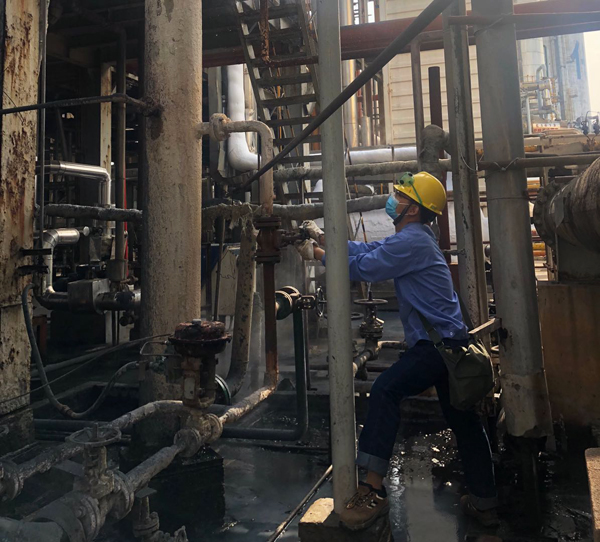 1588293483948608.jpeg 凈化現(xiàn)場開冷凝液.jpg