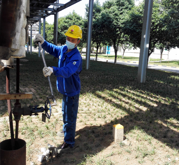 1588374168860679.jpeg 三期鍋爐蒸汽并網(wǎng)現(xiàn)場(chǎng)操作.jpg