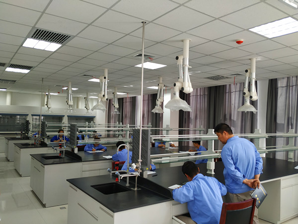 1594090069568426.jpeg 彬州分析化驗(yàn)室考試照片_副本.jpg