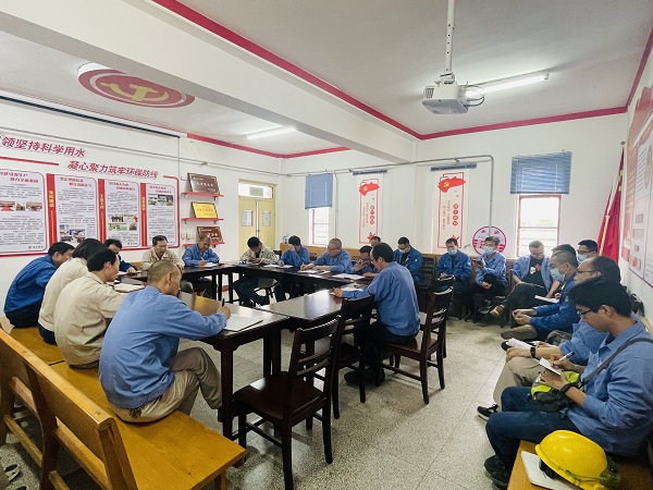 1651921147928021.jpeg 物料車間召開(kāi)大檢修動(dòng)員會(huì) (1).jpg