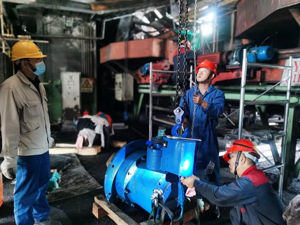 1652751644357009.jpeg 葉輪給煤機將現(xiàn)場監(jiān)護(hù) - 副本.jpg