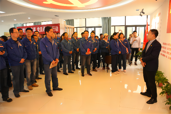 1667284257772923.png 渭化公司與神渭管運(yùn)黨建“結(jié)對子”交流活動(dòng)(1).png