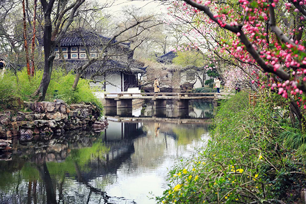 1681095175121854.jpeg 淡云 作品《游園》 (2).jpg