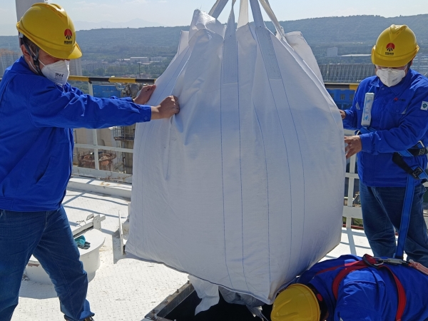 1697529533251174.jpeg 大噸包到達(dá)頂部加砂口.jpg