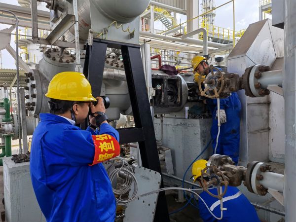 1699662033214894.jpeg 現(xiàn)場技術(shù)把關(guān).jpg