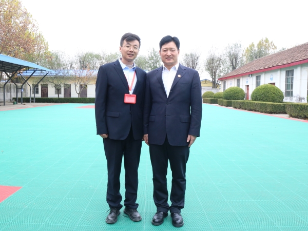 1700092335917486.jpeg 與白國(guó)周老師合影留念.jpg