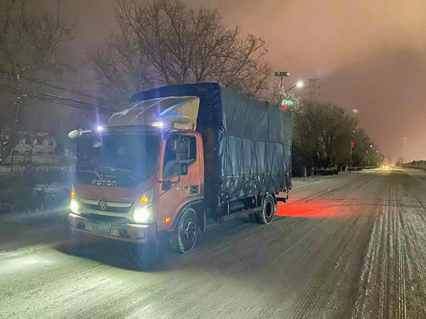 1708679598681284.jpeg 風(fēng)雪路上.jpg