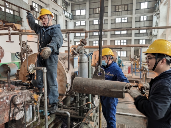 071743987544985275.jpg 二期空壓機(jī)檢修 (3).jpg