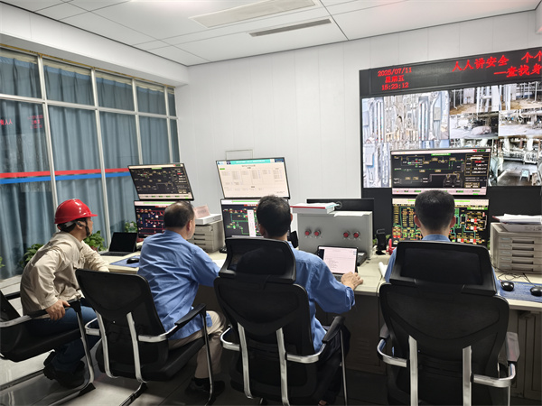 121752277902867798.jpg 4#鍋爐點(diǎn)火.jpg