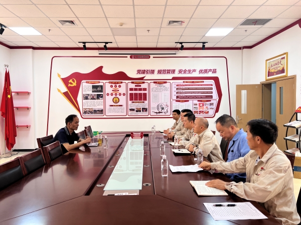 2025年7月31日，任總車間調(diào)研安全生產(chǎn)、黨建等工作.jpg