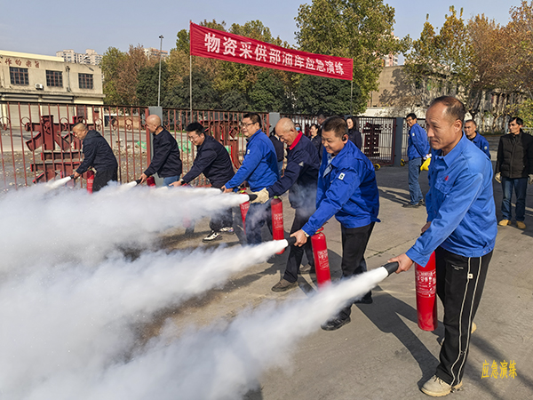 111762859005630873.jpg 物資采供部油庫(kù)應(yīng)急演練活動(dòng) (3).jpg