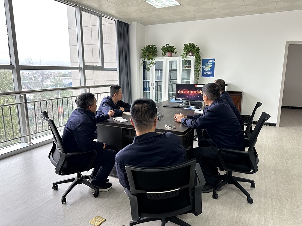 171763359979132862.jpg 科信公司組織觀看全國消防月視頻照片.jpg